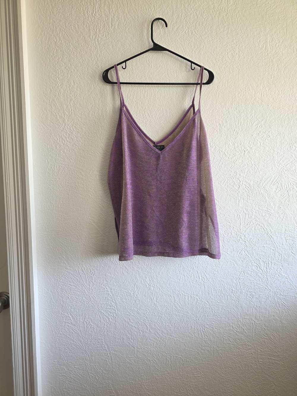 Forever 21 Lavender Striped V-Neck Spaghetti Strap Cami Top With Hints Of Gold